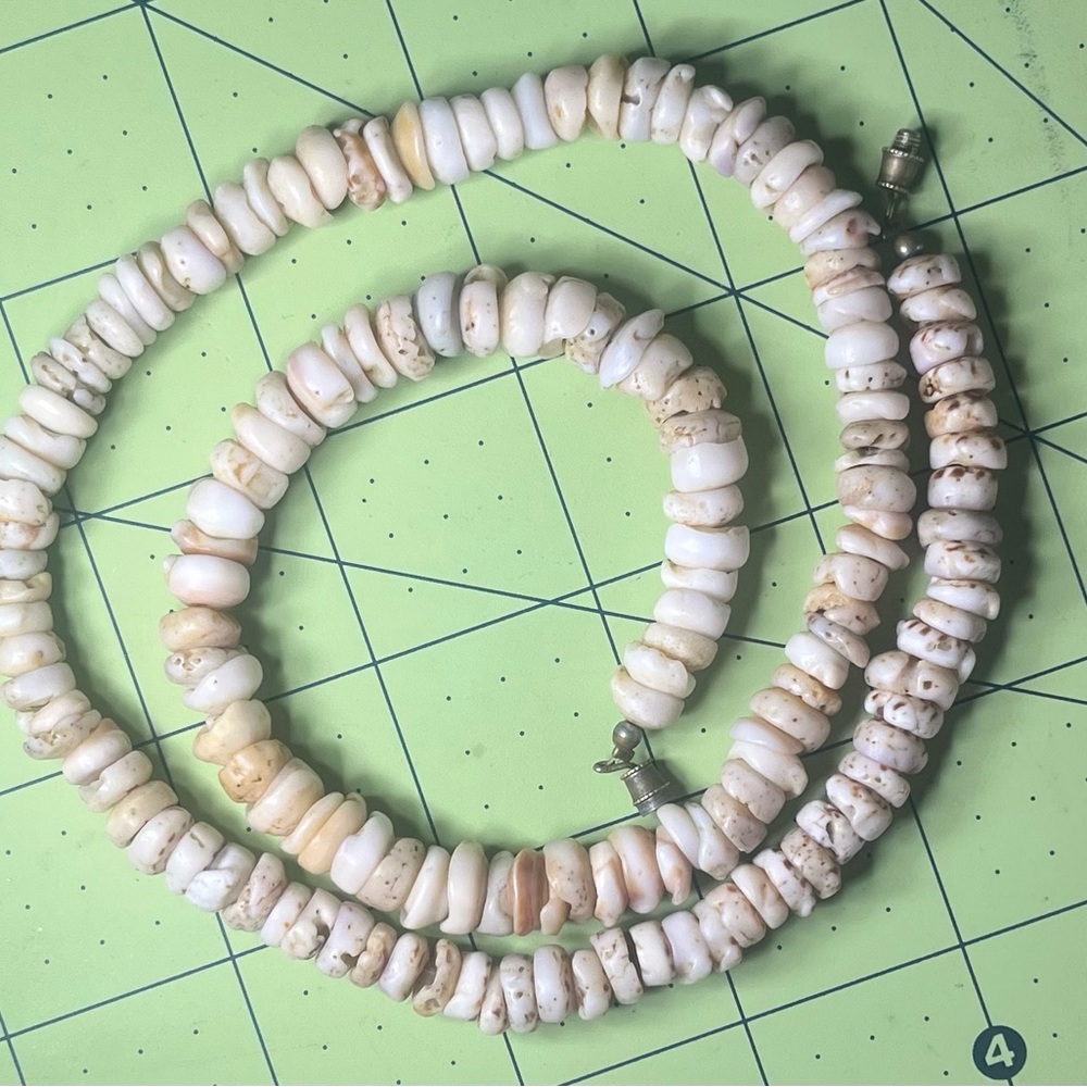 MCM Shell necklace Puca